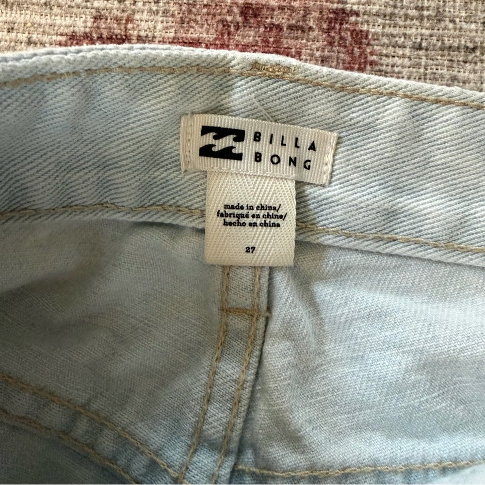 Distressed Super Light Wash Denim Shorts - Picture 5 of 5